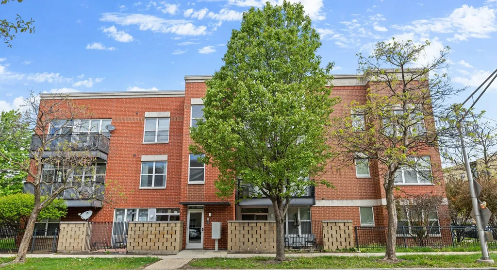 2238 West Maypole Avenue Chicago IL 60612
