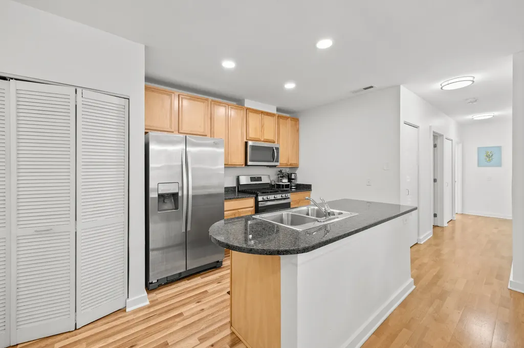2238 West Maypole Avenue Chicago IL 60612