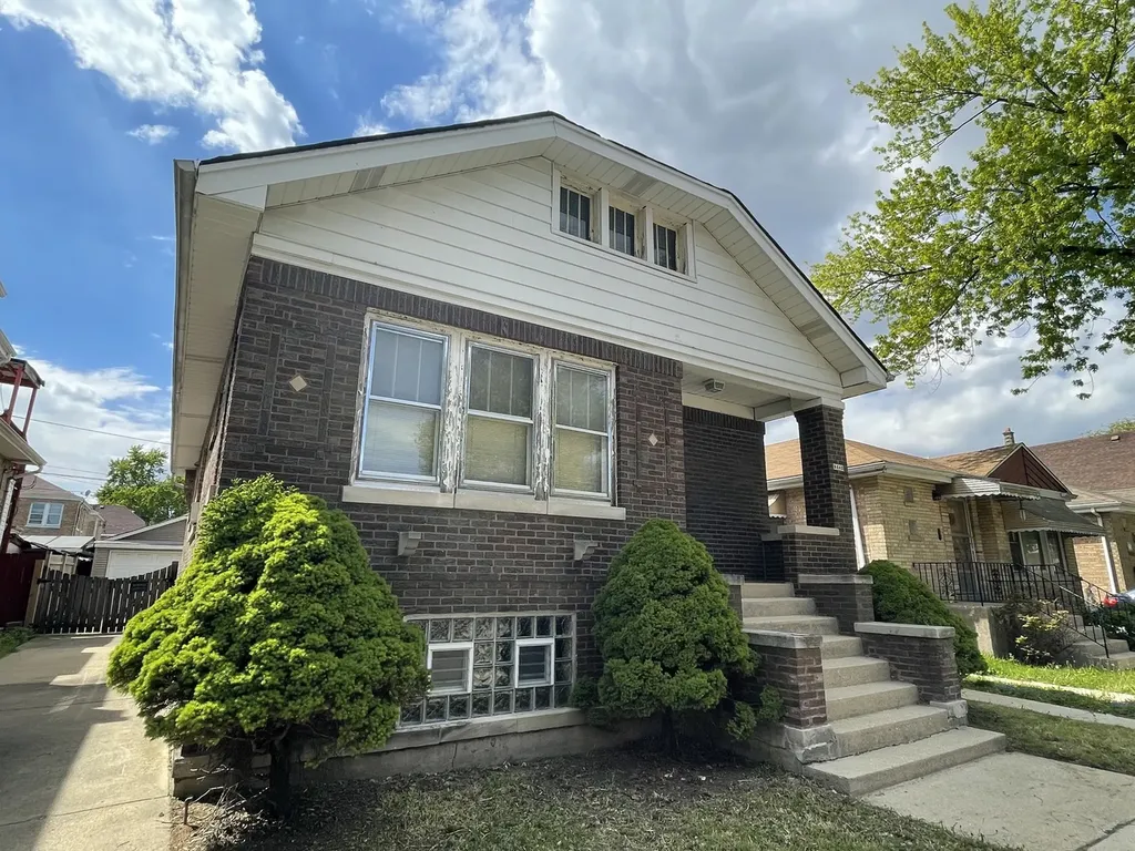 3442 North Lavergne Avenue Chicago IL 60641