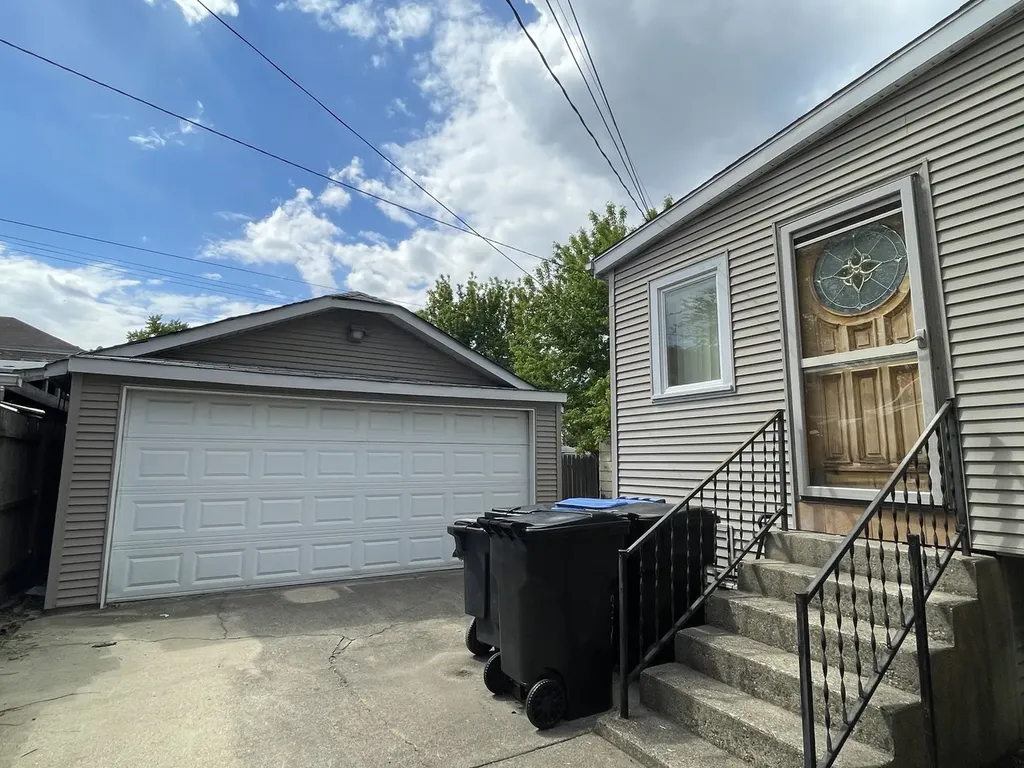 3442 North Lavergne Avenue Chicago IL 60641