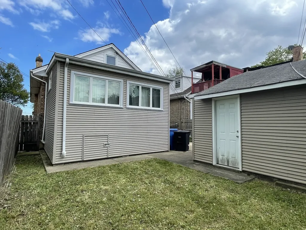 3442 North Lavergne Avenue Chicago IL 60641