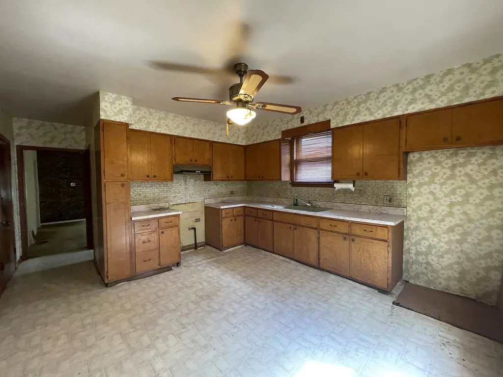 3442 North Lavergne Avenue Chicago IL 60641