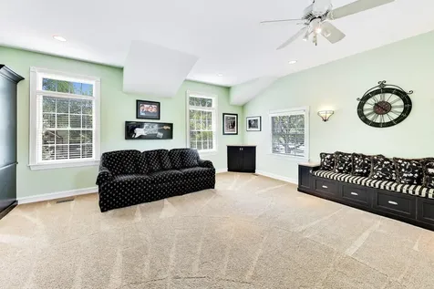 418 South Na Wa Ta Avenue Mount Prospect IL 60056