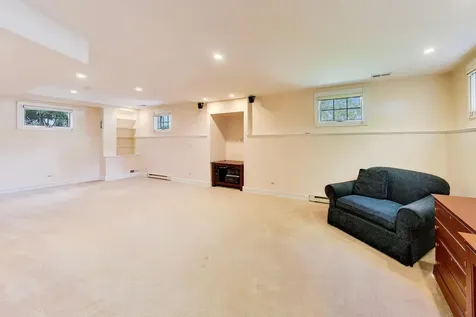 418 South Na Wa Ta Avenue Mount Prospect IL 60056