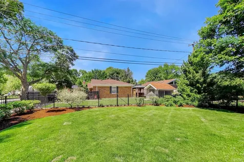 418 South Na Wa Ta Avenue Mount Prospect IL 60056
