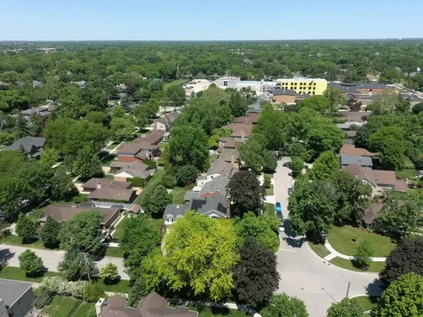 418 South Na Wa Ta Avenue Mount Prospect IL 60056