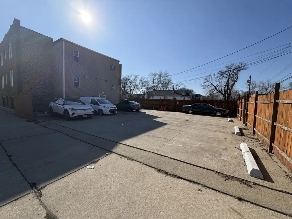 4900 West Hubbard Street Chicago IL 60644