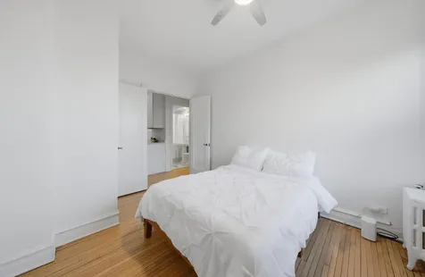 707 West Junior Terrace Chicago IL 60613