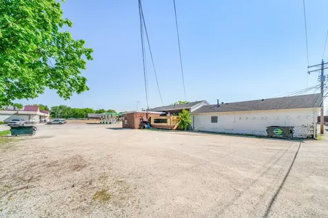 207 W Si Johnson Street Sheridan IL 60551