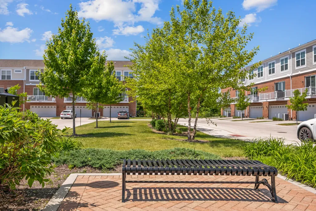 2961 Reflection Drive Naperville IL 60564