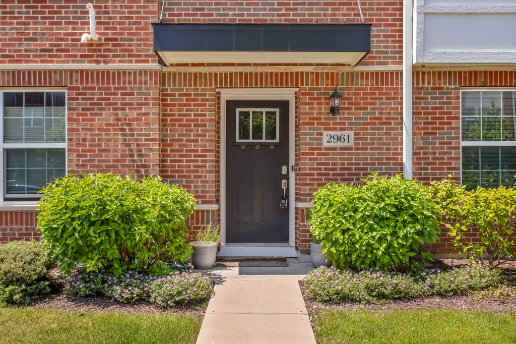 2961 Reflection Drive Naperville IL 60564