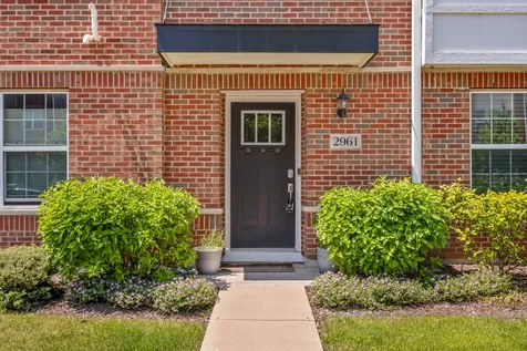 2961 Reflection Drive Naperville IL 60564