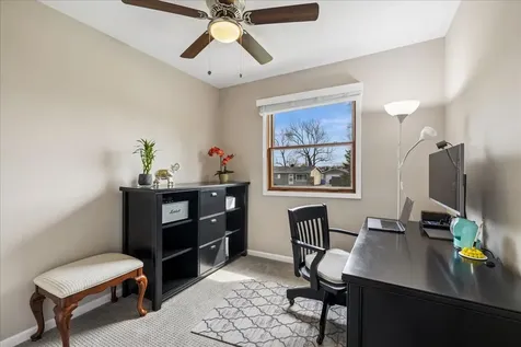 18508 West Woodland Terrace Gurnee IL 60031