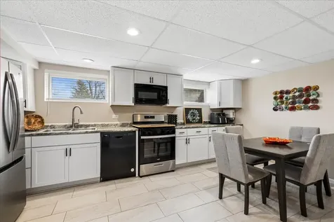 18508 West Woodland Terrace Gurnee IL 60031