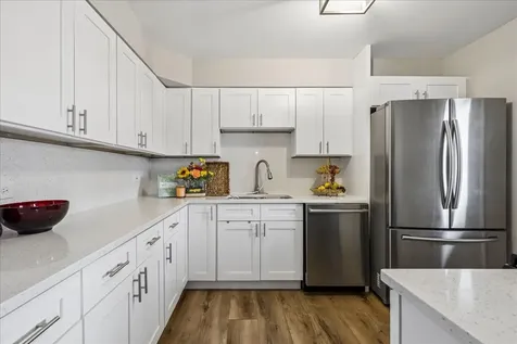 18508 West Woodland Terrace Gurnee IL 60031