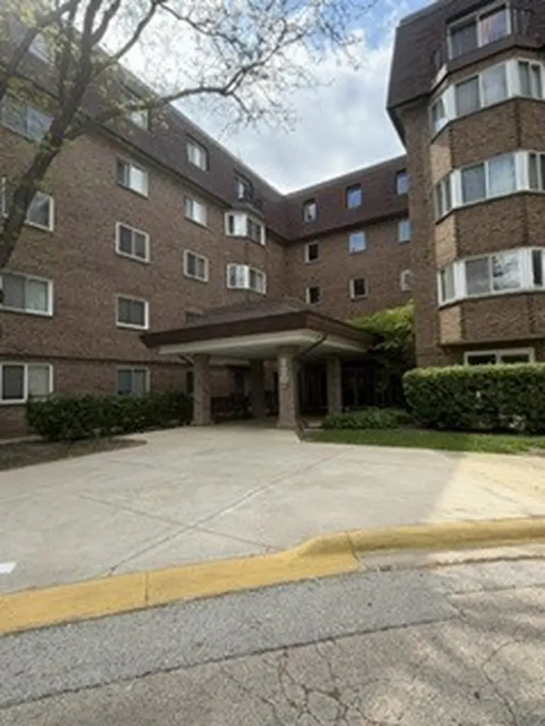 220 South Roselle Road Schaumburg IL 60193