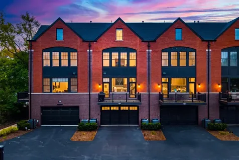 924 East Chicago Avenue Naperville IL 60540