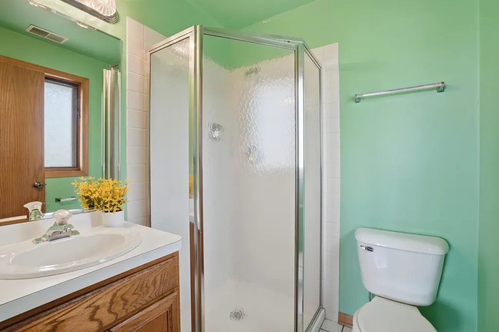 6303 West 63rd Street Chicago IL 60638
