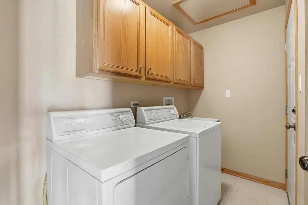 6303 West 63rd Street Chicago IL 60638