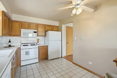 6303 West 63rd Street Chicago IL 60638