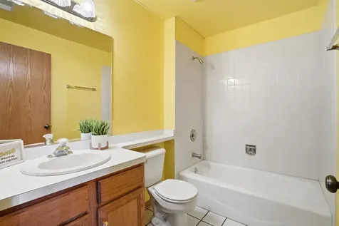 6303 West 63rd Street Chicago IL 60638