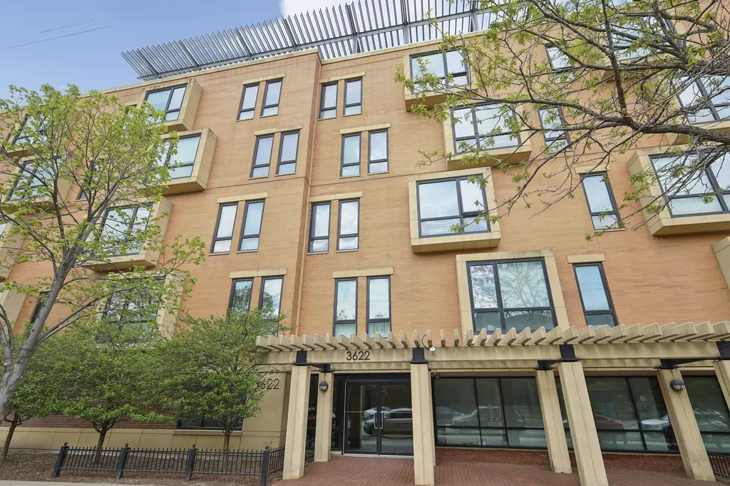 3622 South State Street Chicago IL 60609