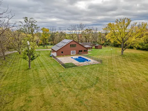 27514 North Forest Garden Road Wauconda IL 60084