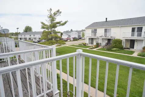 375 Meadow Green Lane Round Lake Beach IL 60073