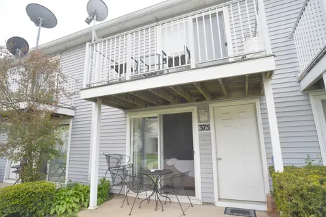 375 Meadow Green Lane Round Lake Beach IL 60073