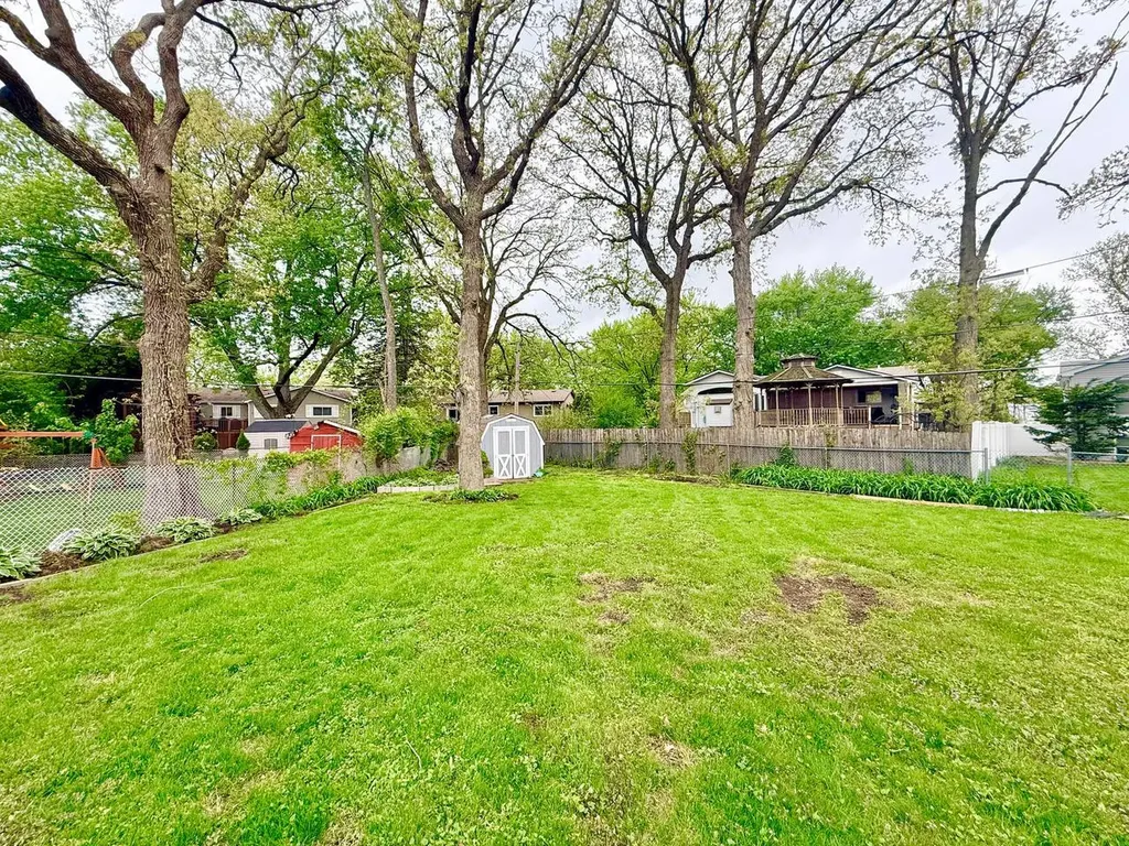 3 Catalpa Court Woodridge IL 60517