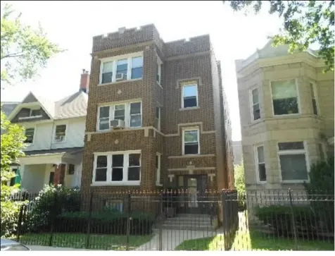 1319 West Early Avenue Chicago IL 60660