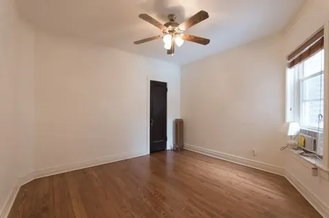 1319 West Early Avenue Chicago IL 60660