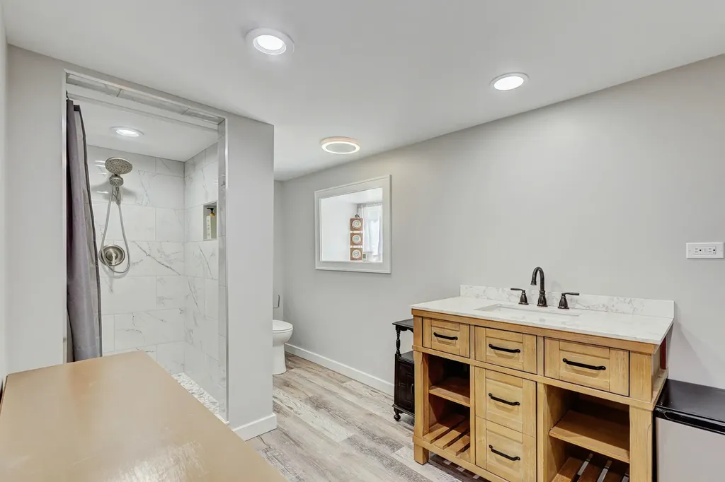 5347 South Melvina Avenue Chicago IL 60638