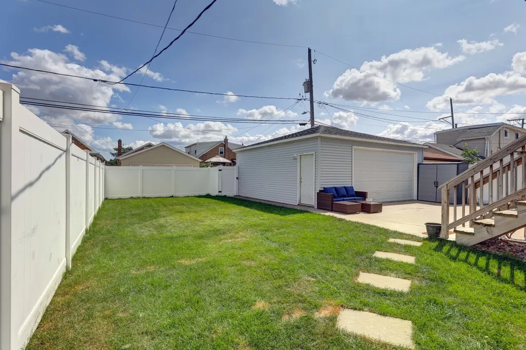 5347 South Melvina Avenue Chicago IL 60638
