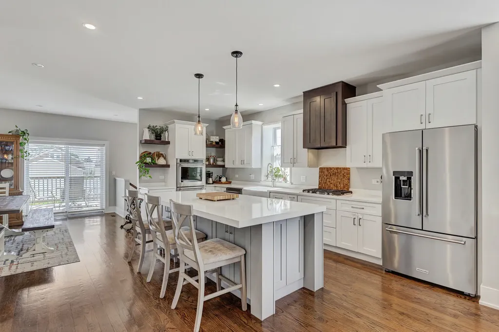 5347 South Melvina Avenue Chicago IL 60638