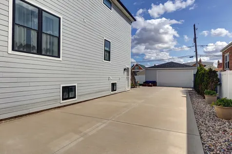 5347 South Melvina Avenue Chicago IL 60638