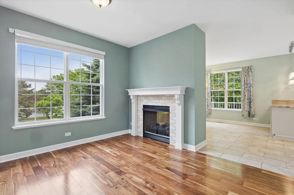 4144 Milford Lane Aurora IL 60504