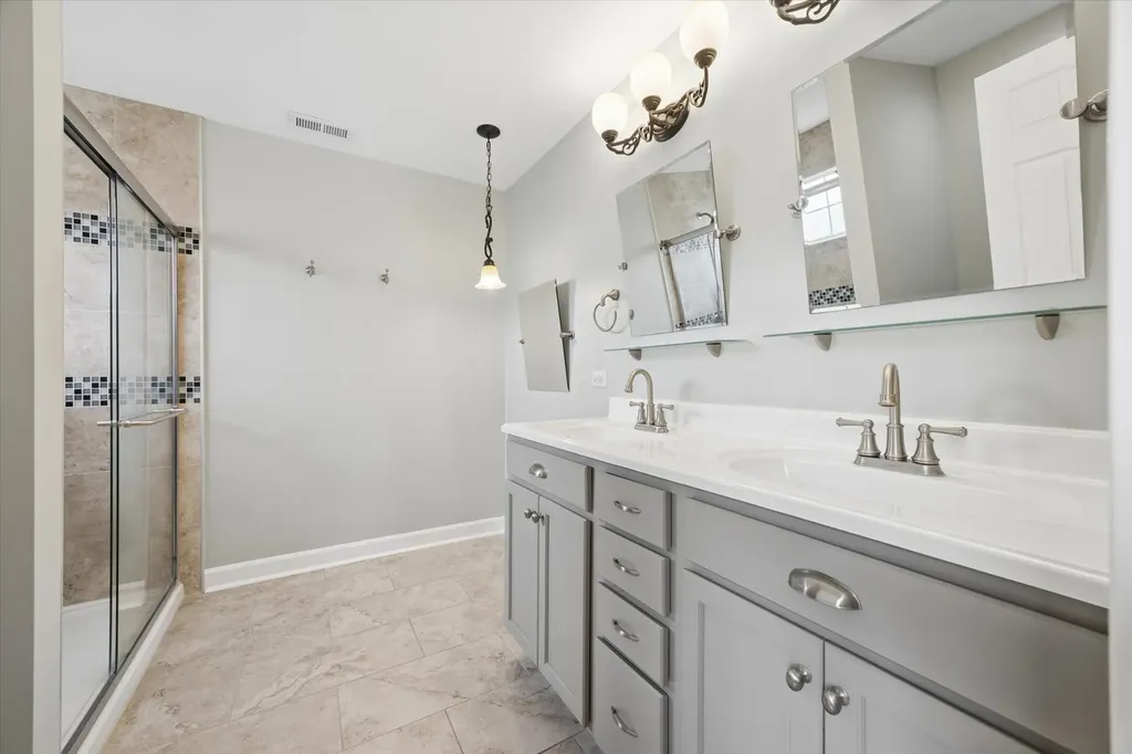 4144 Milford Lane Aurora IL 60504