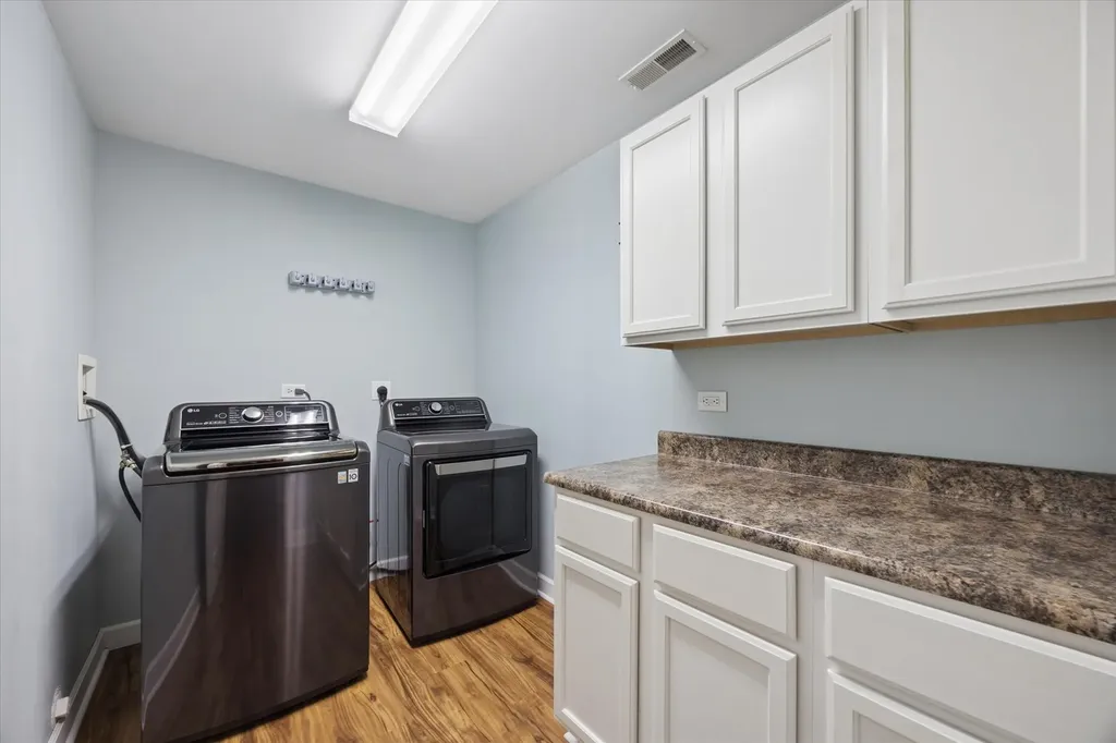 4144 Milford Lane Aurora IL 60504