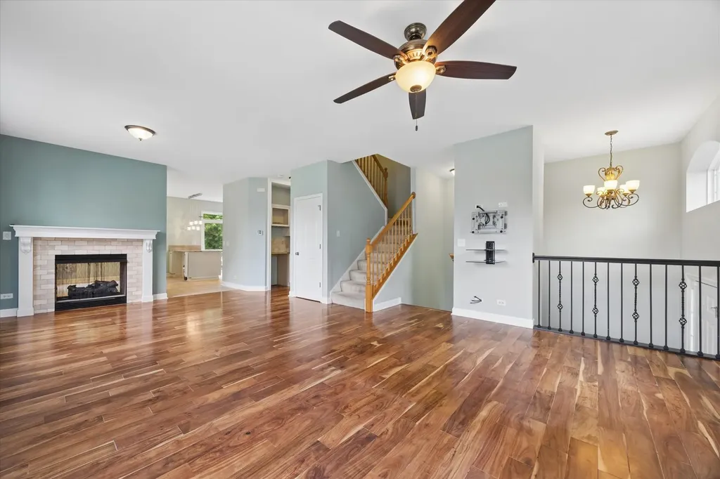 4144 Milford Lane Aurora IL 60504