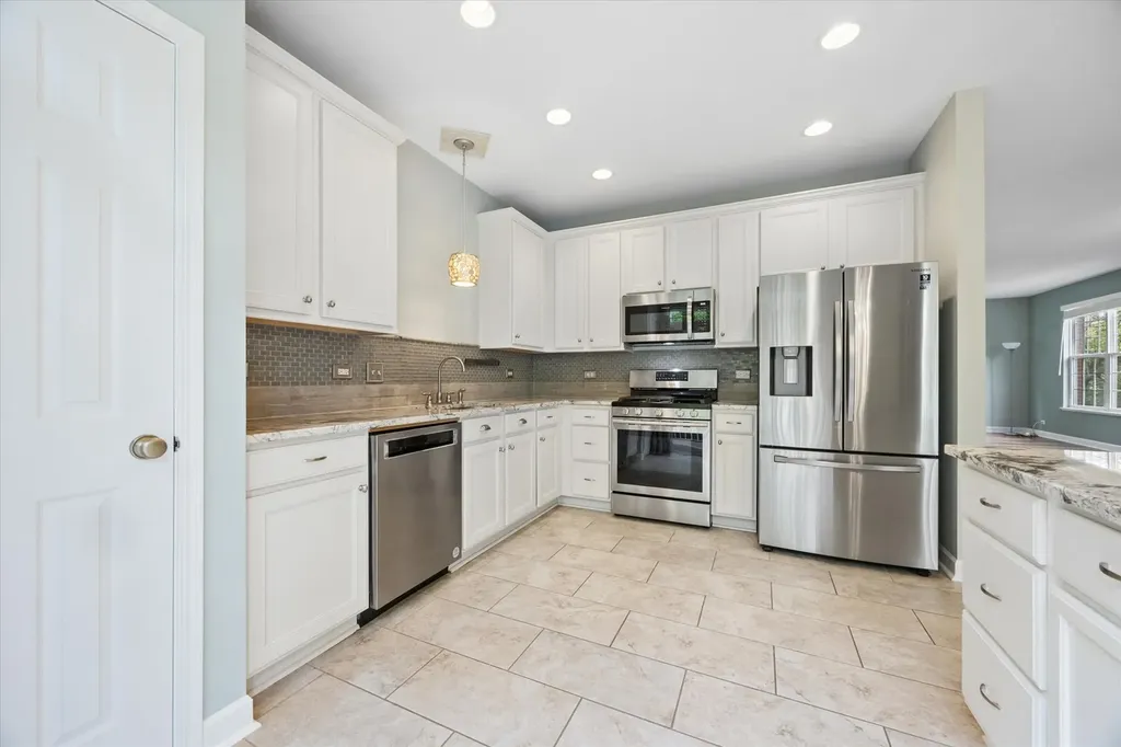 4144 Milford Lane Aurora IL 60504