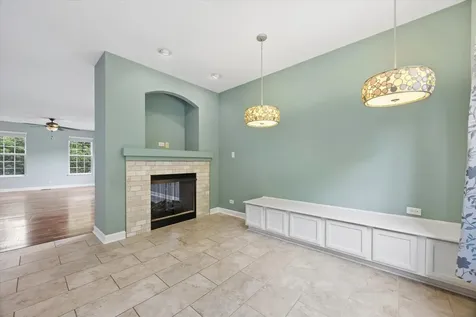4144 Milford Lane Aurora IL 60504