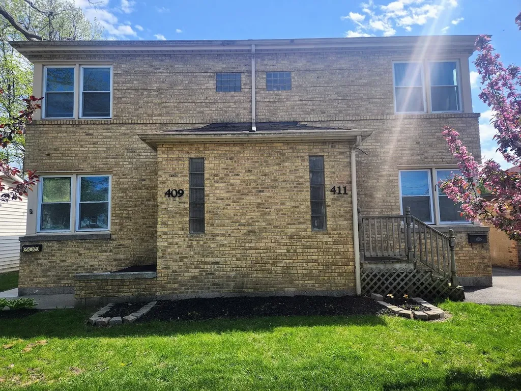 409-11 West Keith Avenue Waukegan IL 60085
