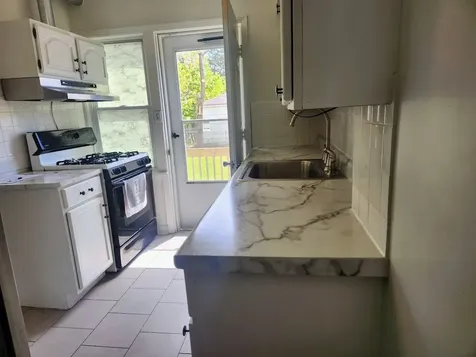 409-11 West Keith Avenue Waukegan IL 60085