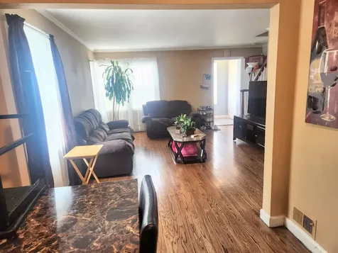 409-11 West Keith Avenue Waukegan IL 60085