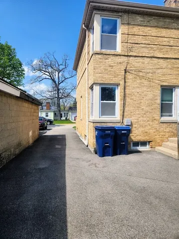 409-11 West Keith Avenue Waukegan IL 60085