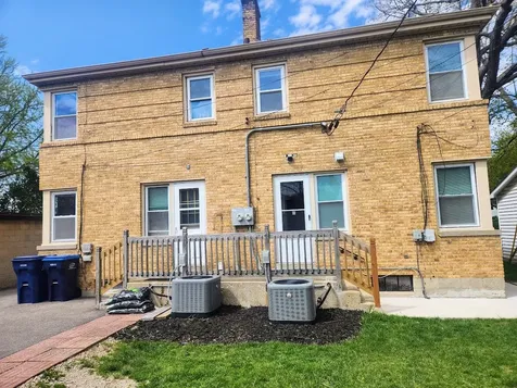 409-11 West Keith Avenue Waukegan IL 60085