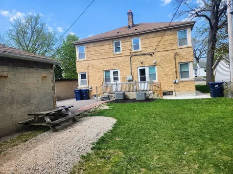 409-11 West Keith Avenue Waukegan IL 60085