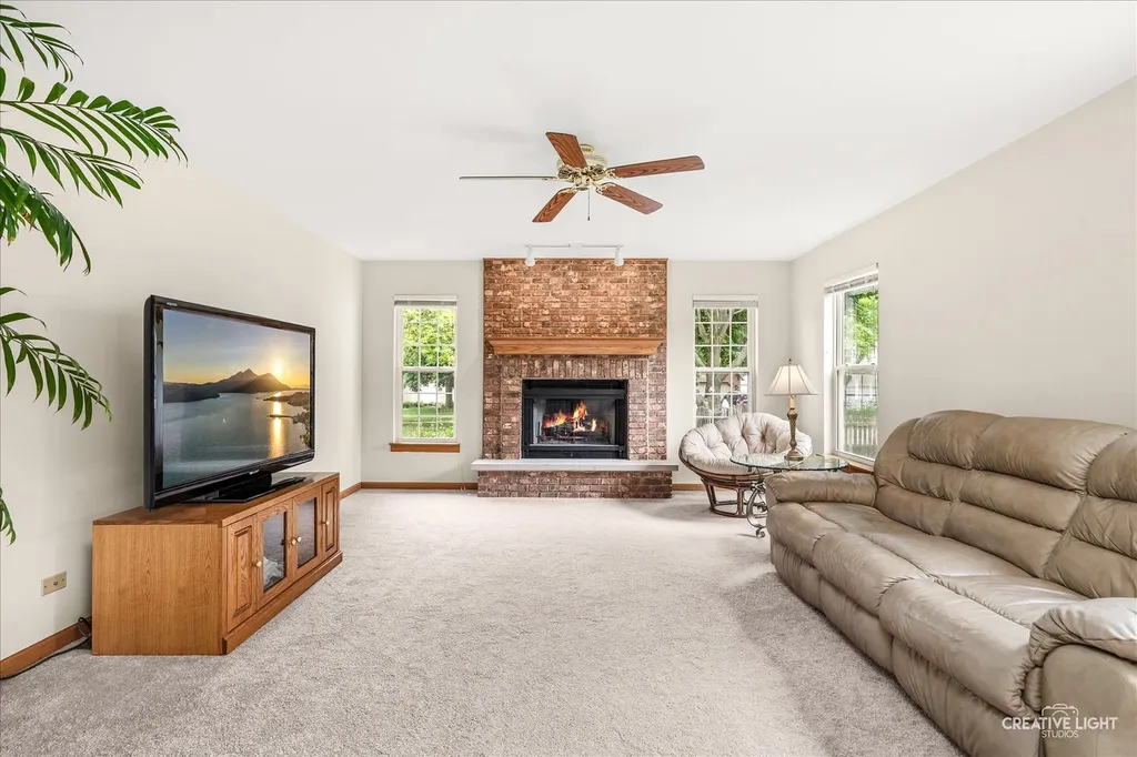 2324 Snapdragon Road Naperville IL 60564