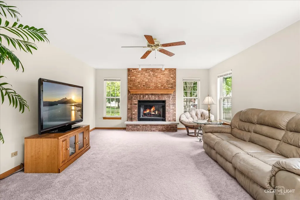 2324 Snapdragon Road Naperville IL 60564